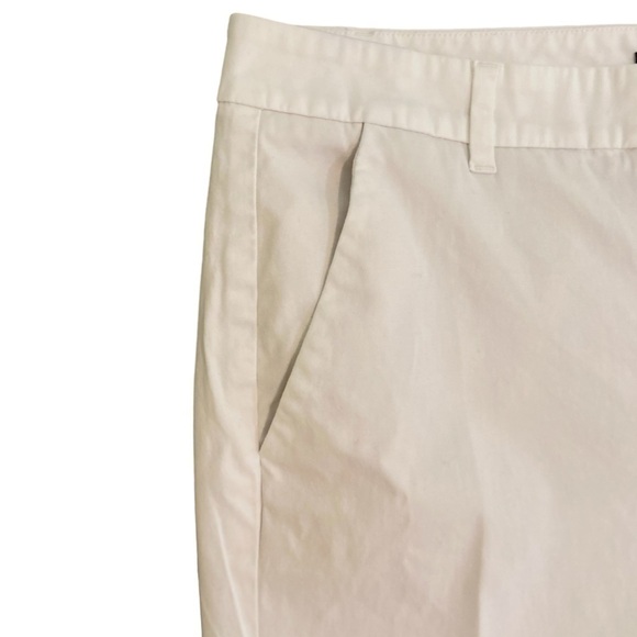 Talbots “the perfect skimmer” white cropped cotton pant button tab on cuff sz 10 - Picture 7 of 9